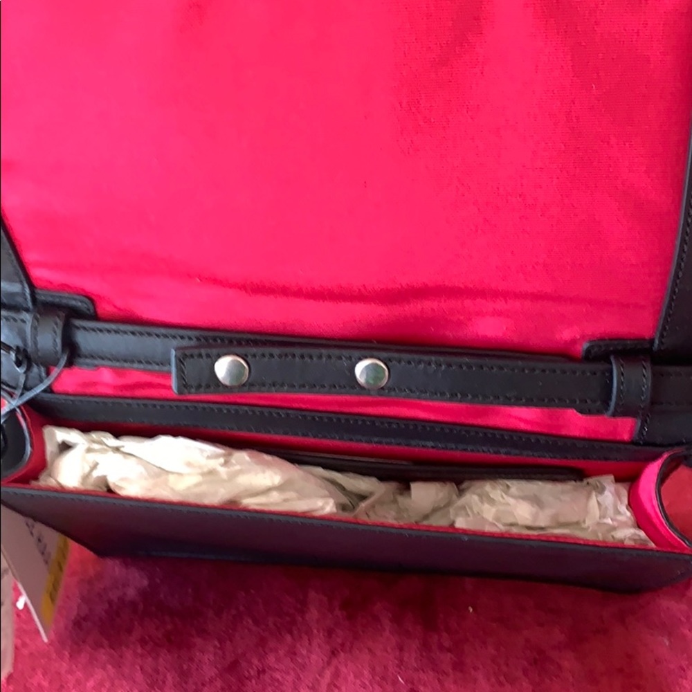 Purse - Picture 3 of 3